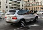 Rückansicht: BMW X5 (erste Generation). Foto: Januar, 2022.