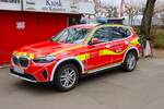 Feuerwehr Mainz BMW X5 KdoW Amtsleitung (Florian Mainz 1/) am 31.12.25 beim Silvester Abschwimmen 2025 in Mainz am Rheinufer