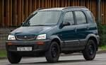 Hier ist ein Daihatsu Terios (erste Generation) zu sehen. Die Aufnahme stammt von Mai, 2024.