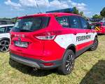 =Ford Kuga als Kommandowagen der Feuerwehr von HALLE, gesehen auf dem Parkplatz der 2025er Rettmobil in Fulda