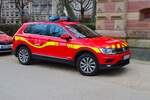 Feuerwehr Mainz VW Tiguan KdoW am 31.12.25 beim Silvester Abschwimmen 2025 in Mainz am Rheinufer