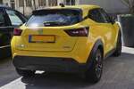 Nissan Juke Hybrid, gesehen auf einem Parkplatz. 03.2026