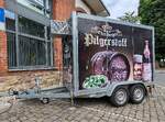 =Anh�nger als Werbetr�ger f�r den MARIA EHRENBERGER PILGERSTOFF, gesehen auf dem Ausstellungsgel�nde beim Hessentag in Fulda, 06-2026