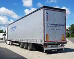 =Scania-Sattelzug von TRANSKARGO aus Mazedonien rastet an der A 7 im Juli 2022