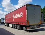 =DAF XF der polnischen Spedition ADAR steht zur Fahrerpause auf einem Rastplatz an der A 7, 06-2022