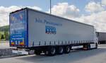 =Scania-Sattelzug der dänischen Spedition PROVSTGAARD aus Padborg rastet im Mai 2022 an der A 7