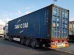 =Containerauflieger mit einem Container von CMA CGM, 07-2021