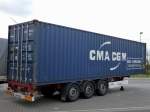 KRONE Container Trailer mit 40`CMA CGM Überseecontainer abgestellt in Herten am 16.04.2012 Heckseitenansicht