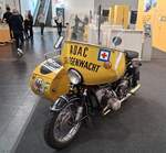 BMW 60/2 Gespann des ADAC, wie es von 1958 bis 1962 angeschafft wurde. Das abgelichtete Gespann stammt aus dem Jahr 1962 und hat bis 1967 f�r den ADAC Nordrhein als Stra�enwachtfahrzeug gedient. Die Gesamtlaufleistung des Gespannes liegt bei 320.000  ...