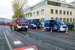 Feuerwehr Frankfurt Mercedes Benz Atego LF20 Kats und THW Frankfurt MAN TGM GKW am 15.10.22 bei der Frankopia 2022 im Frankfurter Osthafen
