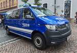 =VW T6 des THW Ortsverband H�NFELD steht beim Tag des Blaulichts in H�nfeld, 06-2026