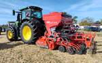 =Kuhn Venta 3030, gesehen bei der Oldtimerausstellung der OLDTIMERFREUNDE OHMTAL in Dannenrod, 09-2025