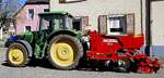 Allradschlepper JD 6020 mit Kartoffelpflanzmaschine GL32F, April 2026