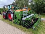 =Fendt 620 Vario mit Amazone-S�maschine stand auf dem Hessentagsgel�nde in Fulda im Juni 2026