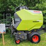 =Claas Variant 585 RC Rundballenpresse, gesehen auf dem Ausstellungsgel�nde beim Hessentag in Fulda, 06-2026