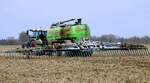 Allradschlepper FENDT mit G�llefa� ECKART Lupus line und Schleppschuhverteiler BOMECH Farmer beim Ausbringen von G�lle, M�rz 2026