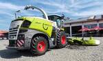=Claas Jaguar 970, ausgestellt zum Firmengeburtstag:  66 Jahre Lohnunternehmen HERRLICH  aus Langenbieber, 06-2026