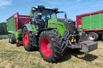 =Fendt Vario 832 mit Strautmann-Ladewagen, gesehen beim Firmengeburtstag: '66 Jahre Lohnunternehmen HERRLICH' aus Langenbieber, 06-2026