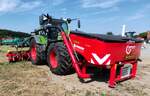 =Fendt Vario 728 mit D�ngemitteltank V�derstad FH 2200, gesehen beim Firmengeburtstag:  66 Jahre Lohnunternehmen HERRLICH  aus Langenbieber, 06-2026