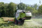 Claas Lexion 550, M�hdrescher bei der Ernte von Hirse in der Rheinebene im Breisgau, Sept.2026
