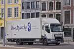 LKW Daf mit Kastenaufbau, unterwegs in den Stra�en von L�ttich.
