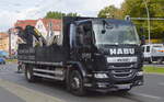 HABU Granit-Marmor KG mit einem DAF LF 320 Baustofftransporter (Selbstlader) am 04.10.22 Berlin Karlshorst.