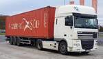 =DAF XF transportiert einen Container von Hamburg-Süd, 11-2021
