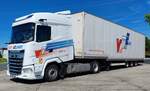 =DAF-Sattelzug von VELOX TRANS EUROP steht im Mai 2025 auf einem Rastplatz an der A 3