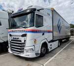 =DAF-Zugmaschine der Spedition HEISTERKAMP transportiert einen Sattelauflieger von EWALS, 08-2026