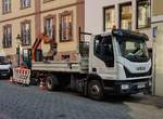 =Iveco-Kipper von MI steht auf einer Baustelle in Fulda im September 2020