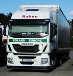 =Iveco Sattelzug der Spedition  RABEN  rastet im Oktober 2016 auf dem Autohof Fulda-Nord