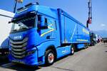 Ein Iveco S-Way Sattelzug am 27.6.26 beim Trucker Festival Interlaken.