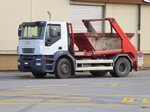 IVECO STRALIS Muldentransporter in Rolle am 03.05.2016