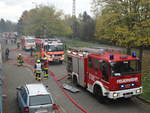 Feuerwehr Frankfurt Berkersheim IVECO/Magirus LF10/10 (Florian Frankfurt 14/43) am 28.10.17 in Rödelheim bei der Jugendfeuerwehr Abschlussübung 