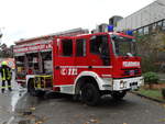 Feuerwehr Frankfurt Bergen IVECO/Magirus LF10/10 (Florian Frankfurt 12/43) am 28.10.17 in Rödelheim bei der Jugendfeuerwehr Abschlussübung 