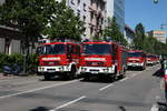 Feuerwehr Frankfurt Main IVECO LF10/10 am 02.06.19 bei der großen Parade zum Jubiläum 150 Kreisfeuerwehrverband Frankfurt