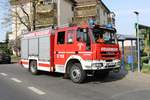 Feuerwehr Bruchköbel Rossdorf IVECO Magirus LF in einen Bereitstellungsraum am 24.04.20 in Bruchköbel bei einen Waldbrand 