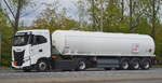 MF Mineralöl-Logistik GmbH mit einem Tanksattelzug für die Fa.