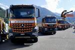 Mercedes und MAN Kipper mit weiteren MB von Bolzli Transport am 26.6.22 beim Trucker Festival Interlaken.