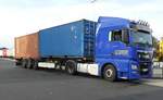 =MAN TGX-Sattelzug als Containertransporter von D.VOLLMER rastet im Oktober 2020 an der A 7