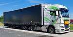 =MAN TGX-Sattelzug der Firma SACHS TRANS steht auf einem Rastplatz an der A3, 06-2026