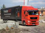 MAN TGX 18.440 Sattelzug liefert Baumaterial in Berlin-Charlottenburg