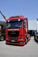 Eine MAN Zugmaschine FC Bayern am 20.6.26 bei der L�ndle Truckshow.