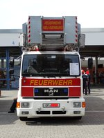 Feuerwehr Neu Isenburg MAN DLK 23/12 (Florian Isenburg 1/30) am 03.09.16 beim Tag der Offenen Tür