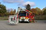 Feuerwehr Langen (Hessen) MAN TGM DLK 23/12 (Florian Langen 1/30) am 02.11.18 bei einen Fototermin 