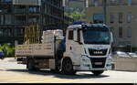 MAN mit Kran und Ladefl�che unterwegs in Schaan/FL am 30.04.2026