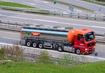 MAN mit Tankzug am 04.05.2016 auf der Gotthardautobahn bei Wassen