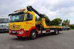 Mercedes Benz Atego 1527 Aschleppdienst Loosen mit MKG Kran am 14.06.26 bei einen Fototermin.