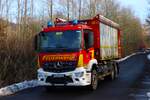 Feuerwehr Bad Nauheim Mercedes Benz Arocs 2640 WLF mit AB-Gefahrgut beim Abrücken am 31.01.26 nach einer Großübung in Büdinger Gewerbegebiet