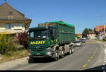 Mercedes mit Grosser Mulde unterwegs in Marly am 27.04.2026